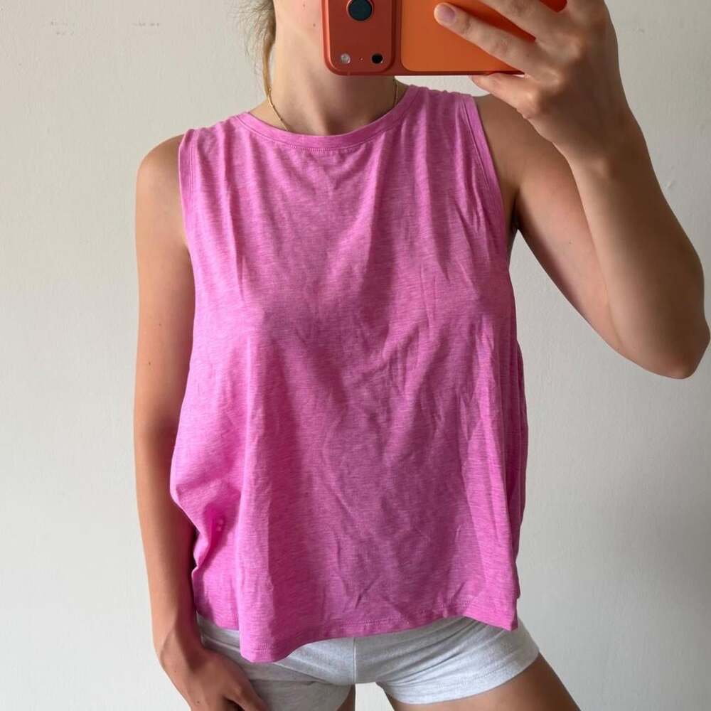 GapFit Women's Pink Vest